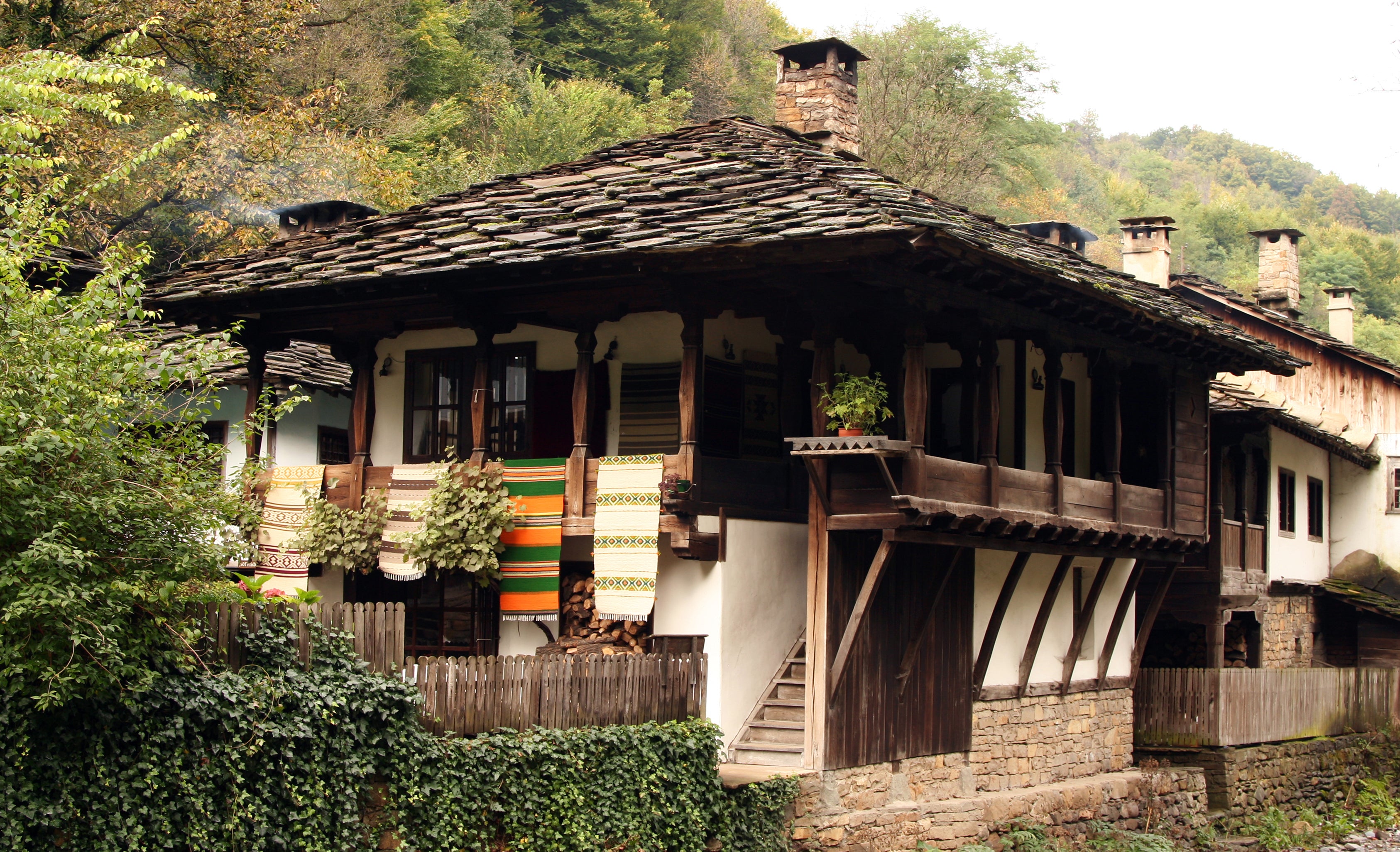 Rozoe_Bulgaria_Building